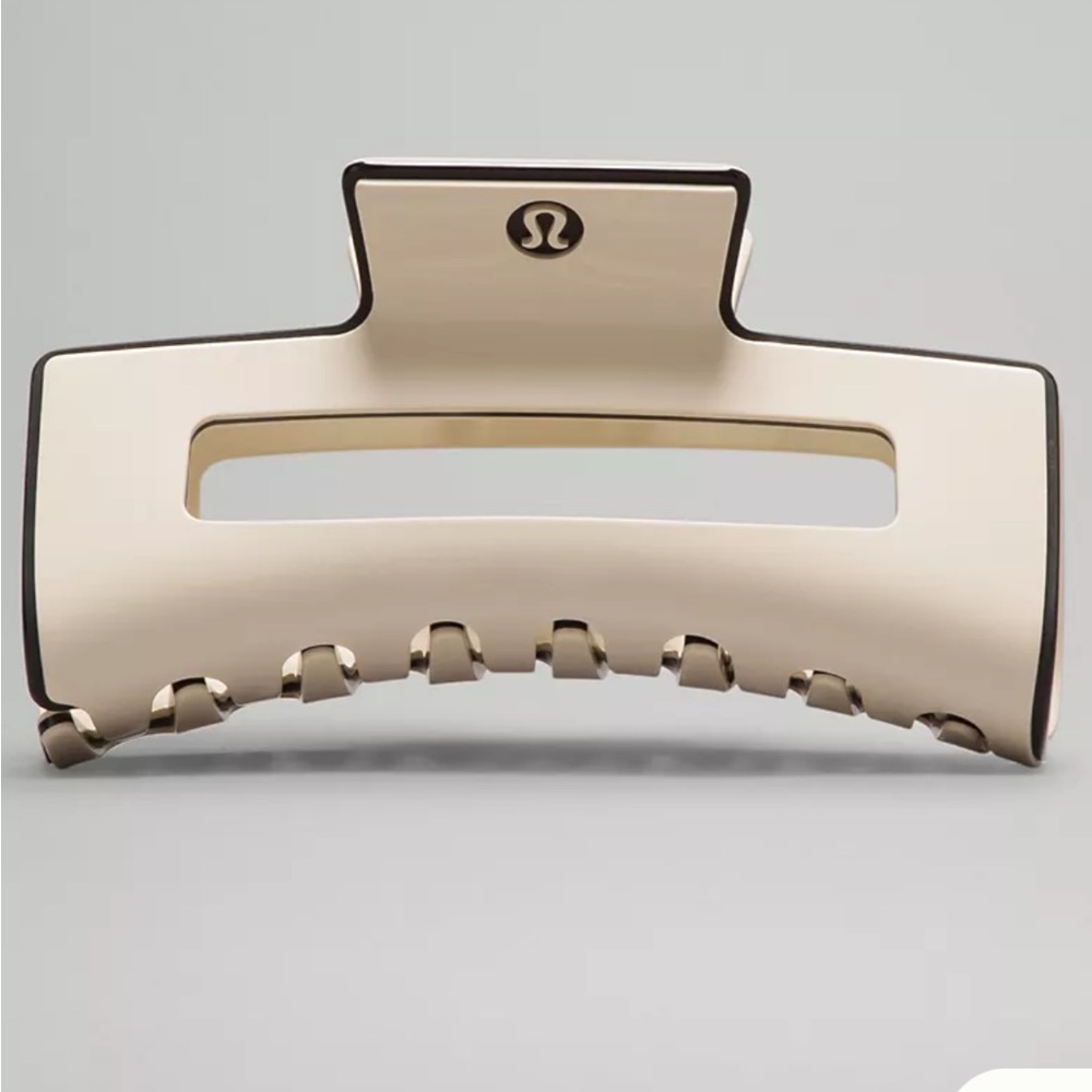 lululemon  Extra Large Claw Clip Cream & Black Hair “ Authentic” Coming Soon